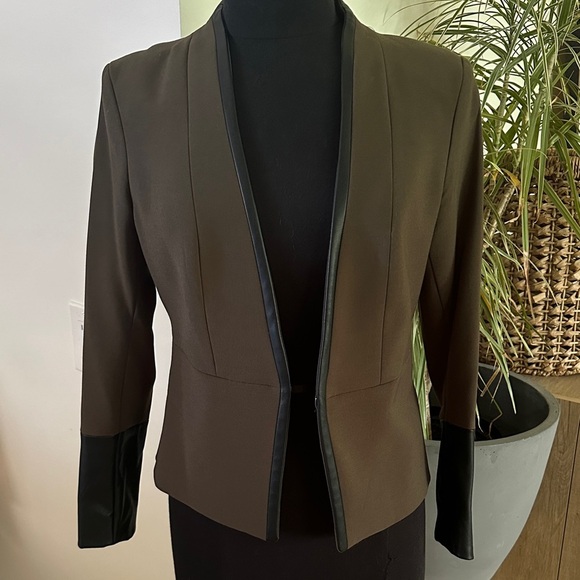 H&M Army Green Blazer with Faux Leather Black Trim detailing Size 12 - Picture 1 of 8